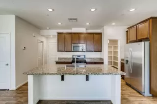 Photo #6: 20034606 Listing 