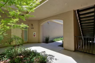 Photo #6: 20034777 Listing