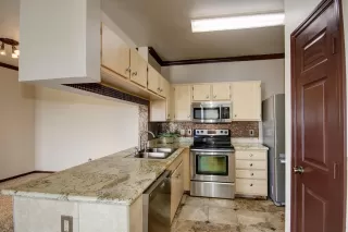 Photo #2: 20034858 Listing