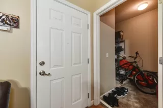 Photo #6: 20035362 Listing