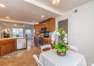 Photo #4: 20035621 Listing 