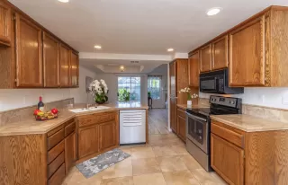 Photo #5: 20035621 Listing 