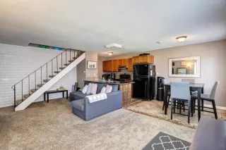 Photo #1: 20035823 Listing 