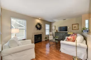 Photo #5: 20035897 Listing 