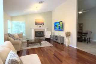 Photo #3: 20035965 Listing