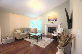 Photo #4: 20035965 Listing