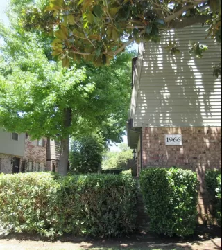 Photo #1: 20036302 Listing 