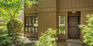 Photo #2: 20036403 Listing