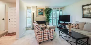 Photo #3: 20036403 Listing