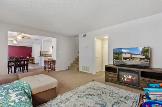 Photo #2: 20036495 Listing