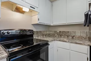 Photo #4: 20036495 Listing