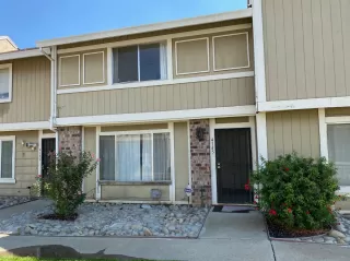 Photo #2: 20036603 Listing 