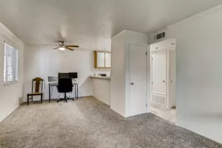 Photo #5: 20036893 Listing