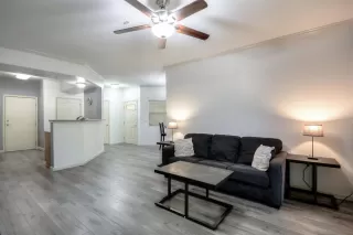 Photo #5: 20037268 Listing