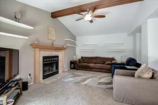 Photo #5: 20037296 Listing