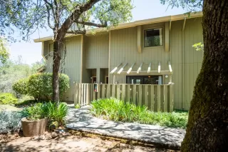 Photo #1: 20037307 Listing