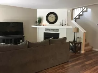 Photo #5: 20037324 Listing