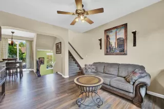 Photo #5: 20037394 Listing