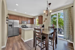 Photo #6: 20037394 Listing