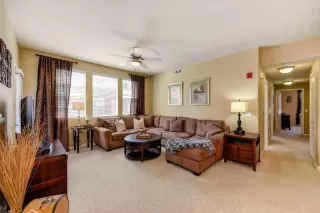 Photo #4: 20037573 Listing