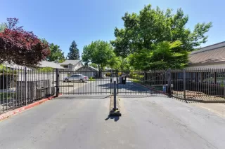 Photo #1: 20037653 Listing