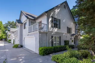 More Details about MLS # 20037709 : 2575 MEADOW LN #5