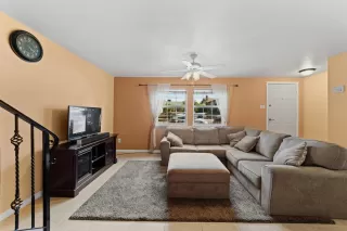 Photo #2: 20037765 Listing 