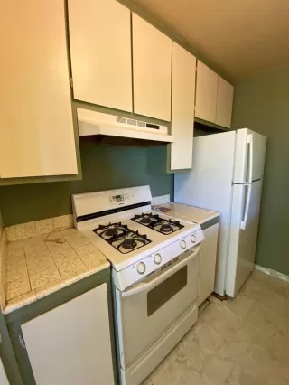 Photo #6: 20038129 Listing