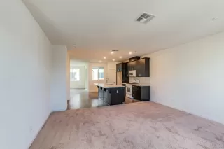 Photo #6: 20038223 Listing 
