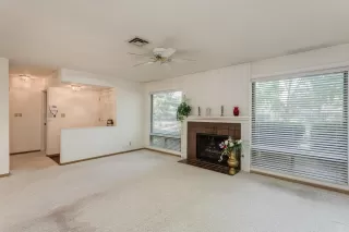 Photo #2: 20038313 Listing