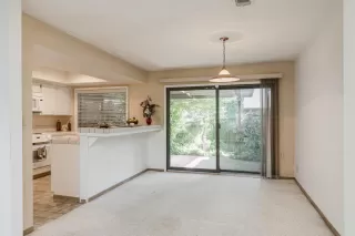 Photo #5: 20038313 Listing