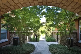 Photo #1: 20038320 Listing 