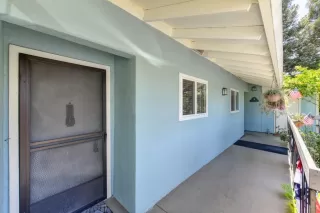 Photo #4: 20038334 Listing