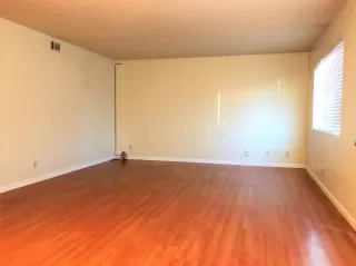 Photo #1: 20038523 Listing 