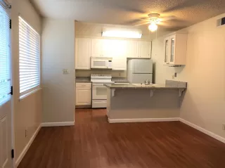 Photo #2: 20038523 Listing 