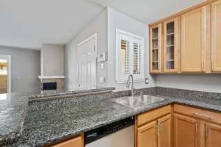 Photo #3: 20038537 Listing