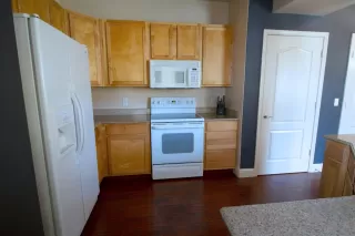 Photo #5: 20038539 Listing