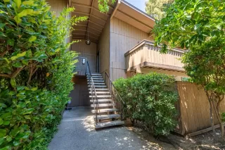 Photo #2: 20038546 Listing 