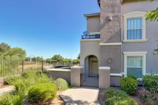 Photo #1: 20038648 Listing 