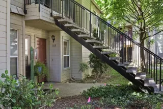 Photo #2: 20039001 Listing 