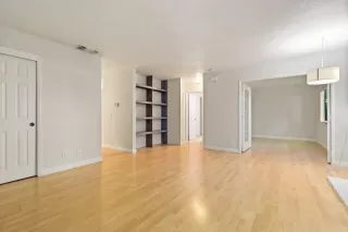 Photo #4: 20039001 Listing 