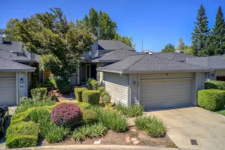 Photo #2: 20039181 Listing