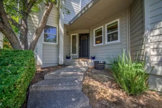 Photo #3: 20039181 Listing