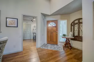 Photo #4: 20039181 Listing