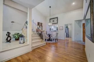 Photo #5: 20039181 Listing