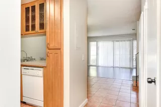 Photo #6: 20039191 Listing 