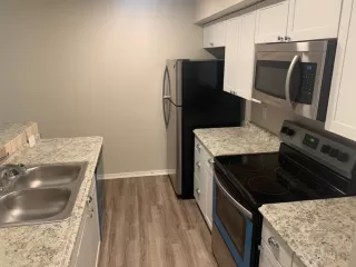 Photo #5: 20039308 Listing