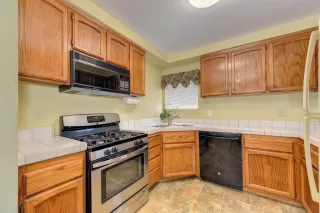 Photo #1: 20039503 Listing 