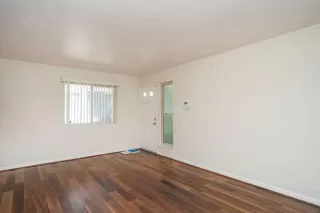 Photo #5: 20039528 Listing 