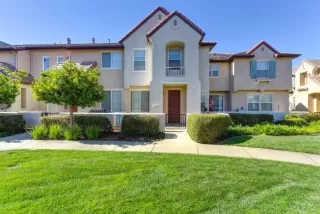 Photo #1: 20039532 Listing